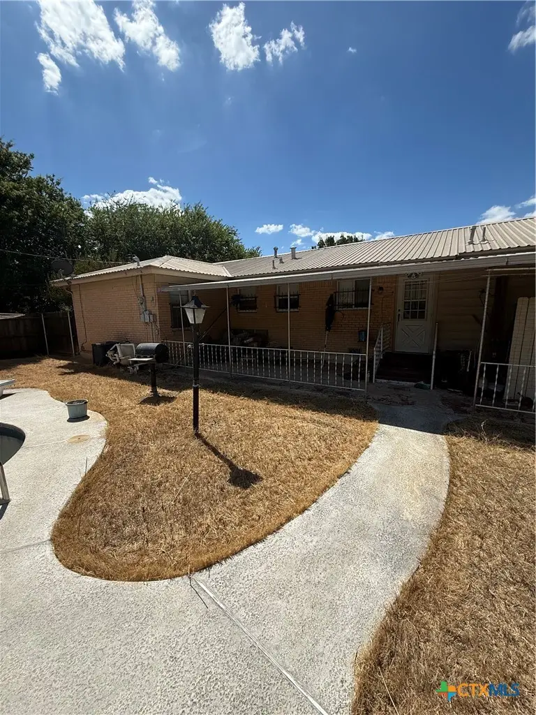 711 S 3rd Street, Copperas Cove, TX 76522 - #3