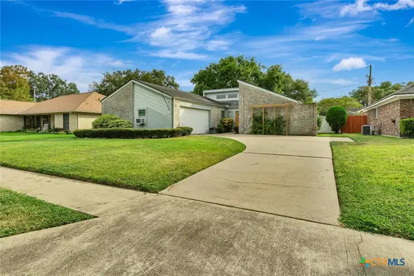 607 Bedivere Drive, Victoria, TX 77904