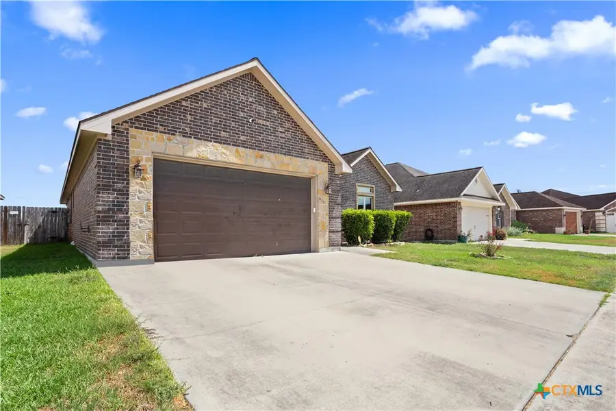 615 Mason Circle, Victoria, TX 77904 - #3