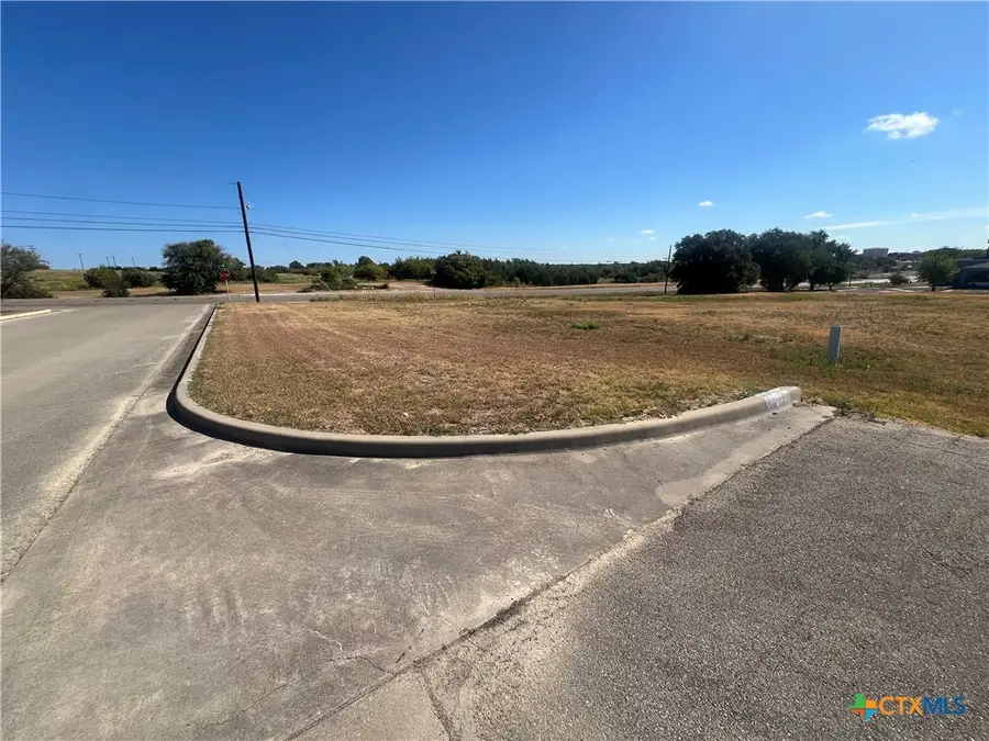 6004 E Veterans Memorial Boulevard, Killeen, TX 76543 - #2