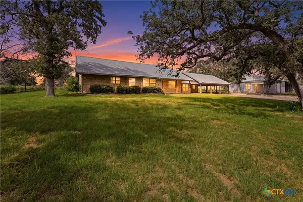 6589 State Highway 304, Harwood, TX 78632