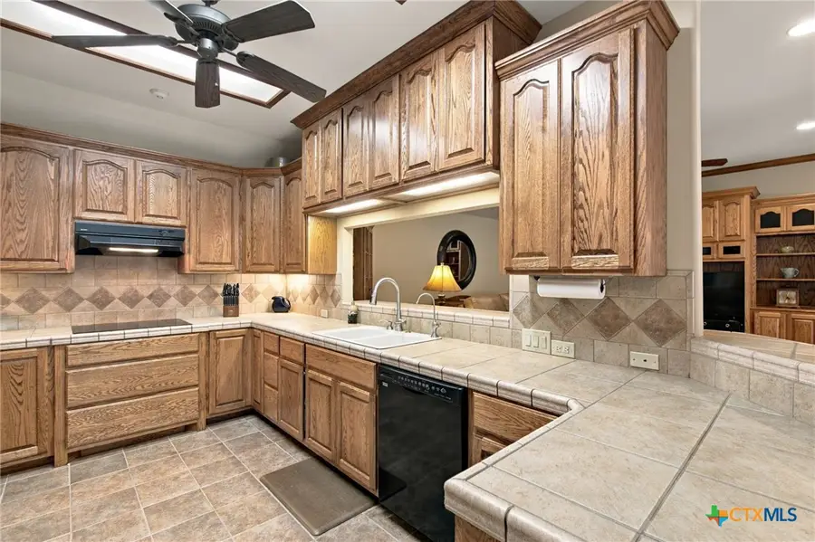 107 Zephyr Drive, Victoria, TX 77904 - #2