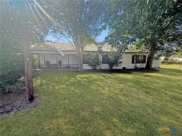 200 Peikert Street, Port Lavaca, TX 77979