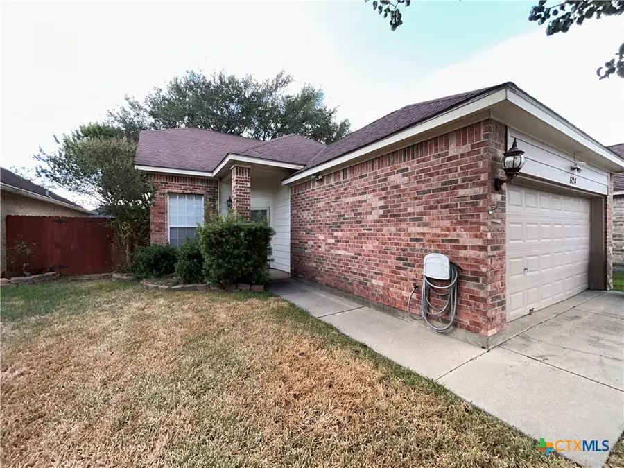 624 Pennsylvania Avenue, Victoria, TX 77904 - #2