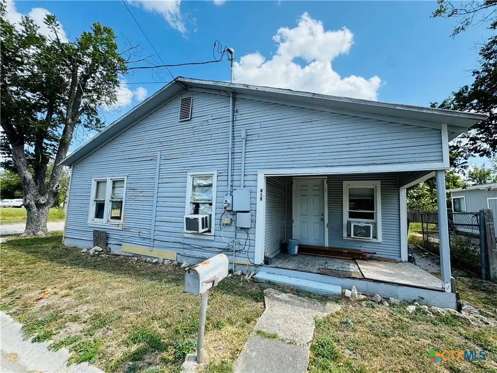 419 Braden Street, Seguin, TX 78155 - #1