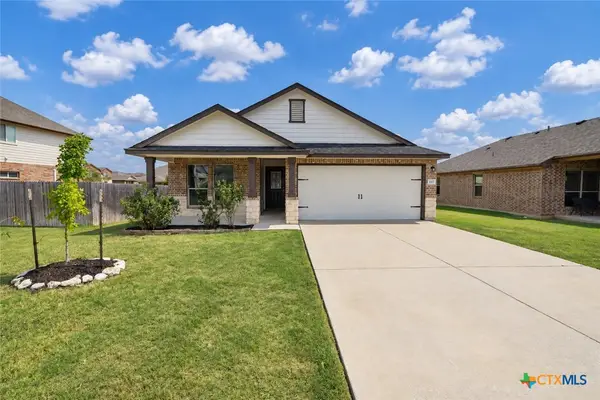 1317 Blue Leaf Drive, Temple, TX 76502