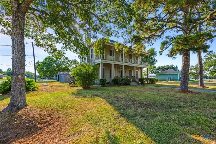 113 S Pumphrey Street, Edna, TX 77957 - #2