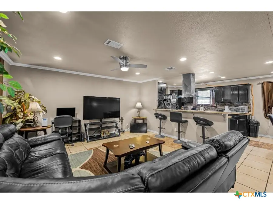 509 S Glendale Street, Hallettsville, TX 77964 - #2