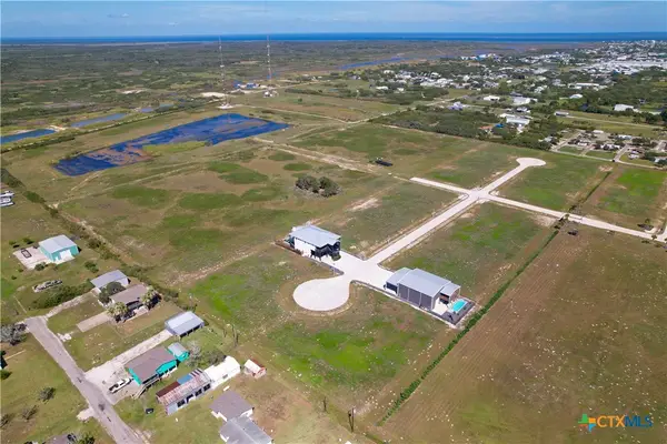 1 W Clearwater, Port O'Connor, TX 77982