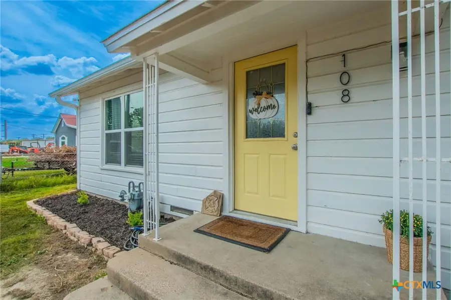 108 S Kings Trail, Little River Academy, TX 76554 - #2