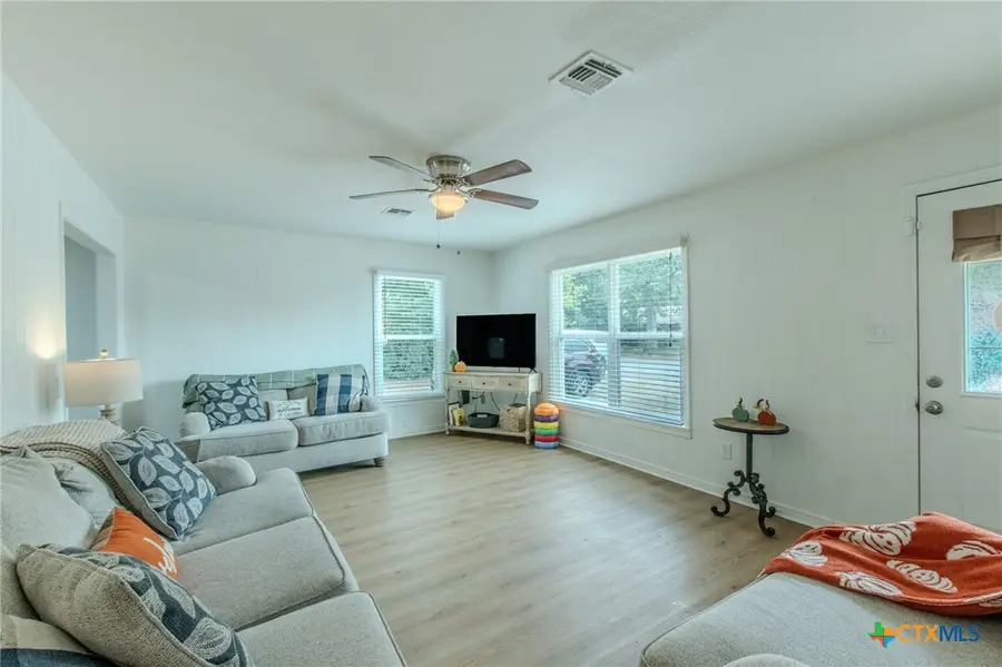 108 S Kings Trail, Little River Academy, TX 76554 - #3