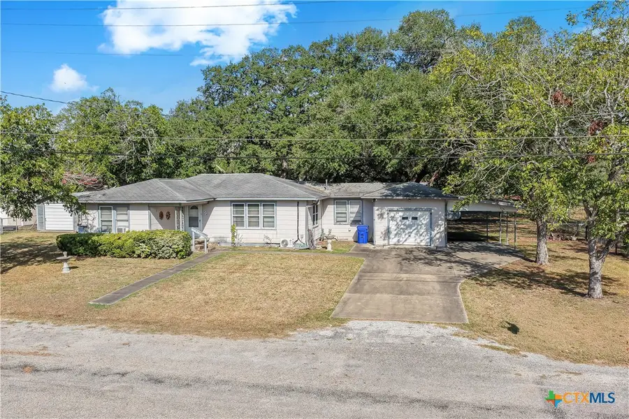 408 Davidson Street, Yoakum, TX 77995 - #2
