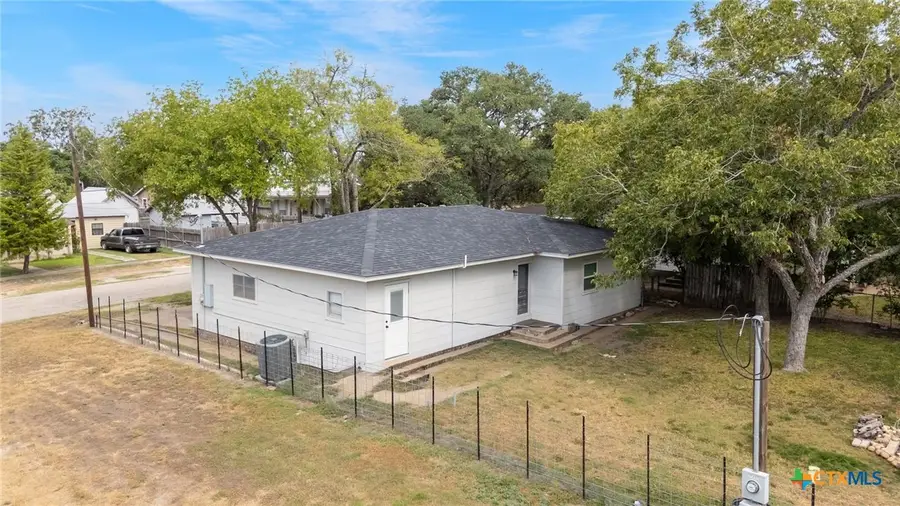 504 N Arnim, Moulton, TX 77975 - #2
