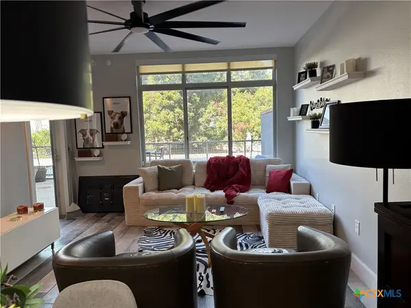 54 Rainey Street, Austin, TX 78701