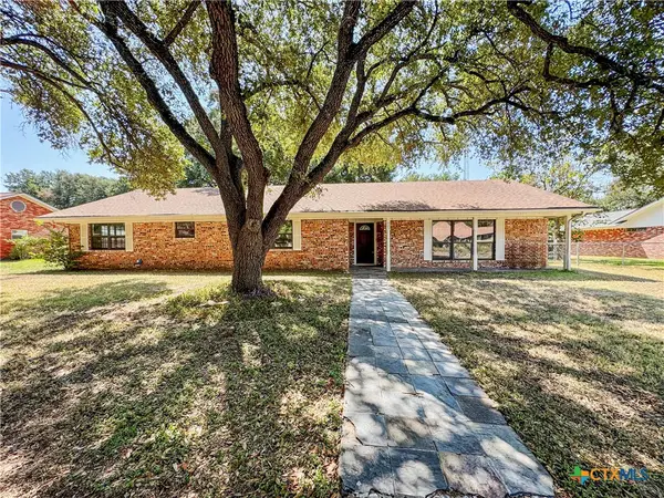 909 Anderson Street, Hearne, TX 77859