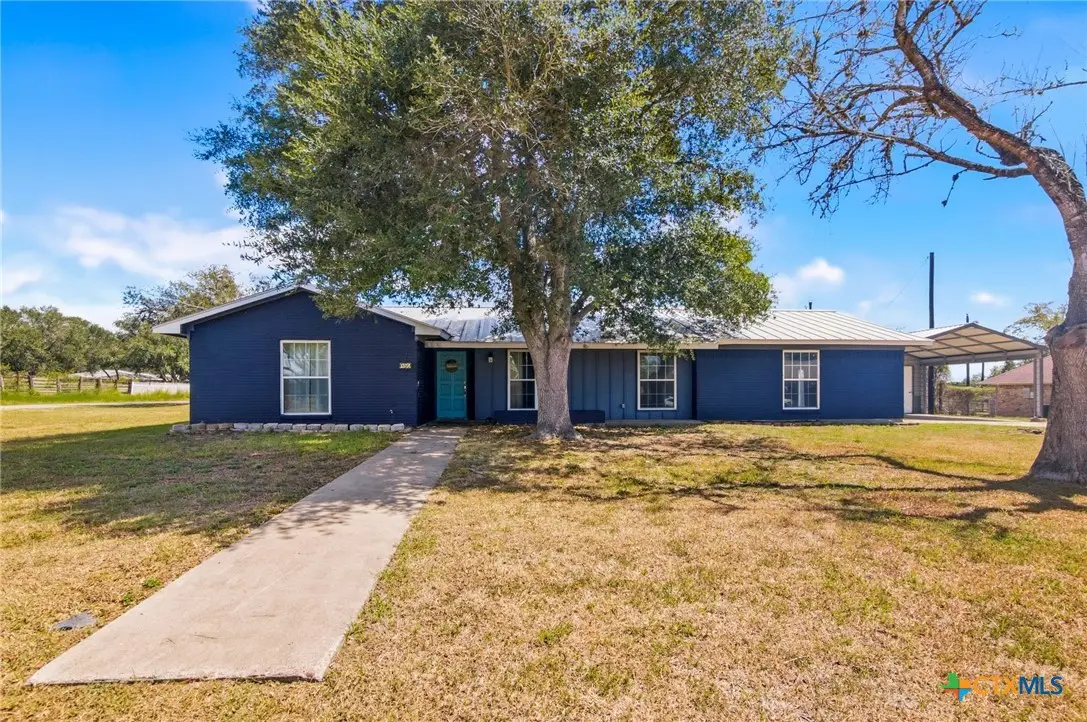 652 Mockingbird Lane, Goliad, TX 77963 - #1