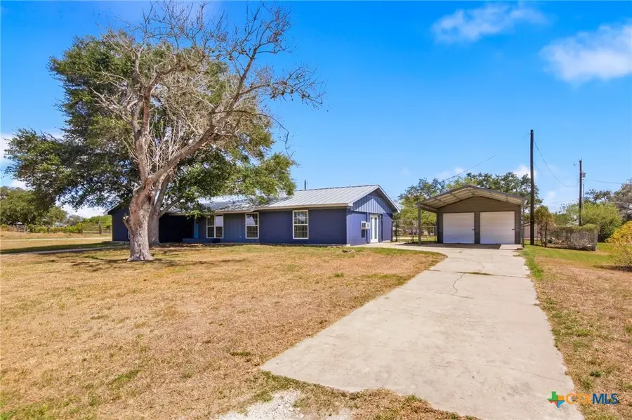 652 Mockingbird Lane, Goliad, TX 77963 - #3