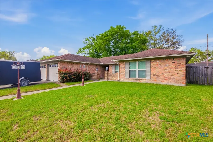 205 Westchester Drive, Victoria, TX 77904 - #3