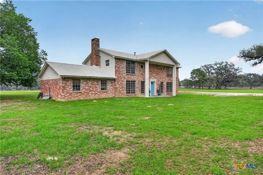 6072 County Road 122, Hallettsville, TX 77964 - #2