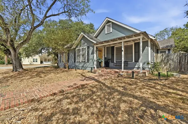505 E Houston Street, Luling, TX 78648