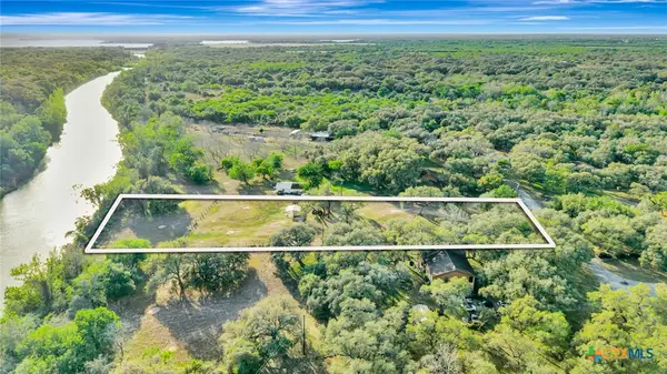 405 Camino Drive, Victoria, TX 77905
