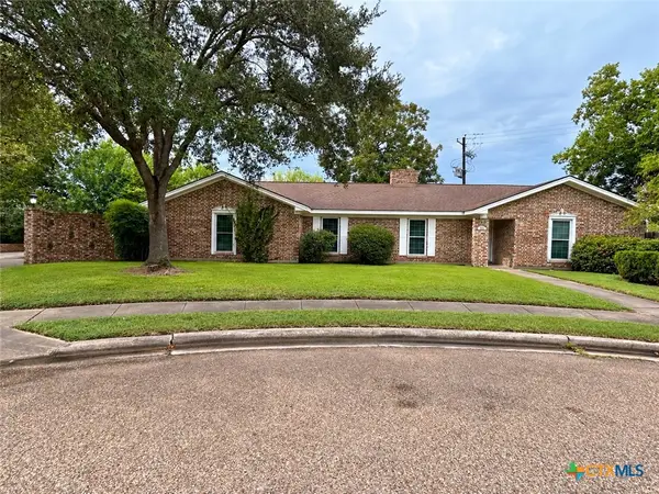 303 Milton Street, Victoria, TX 77901