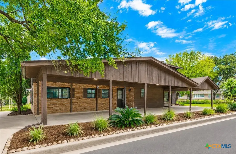 102 Rivercrest Street, Luling, TX 78648 - #2