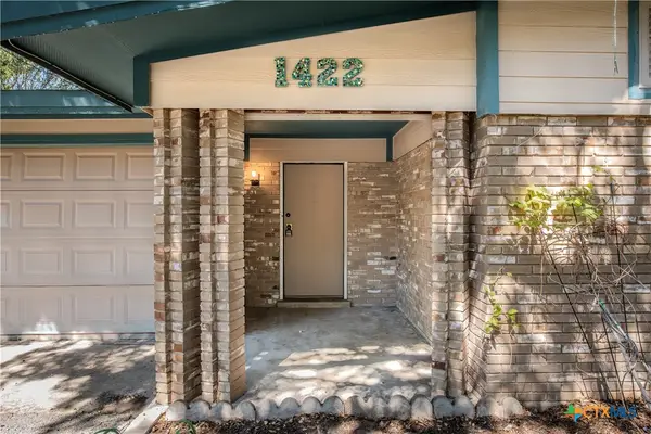 1422 Mockingbird Lane, Seguin, TX 78155