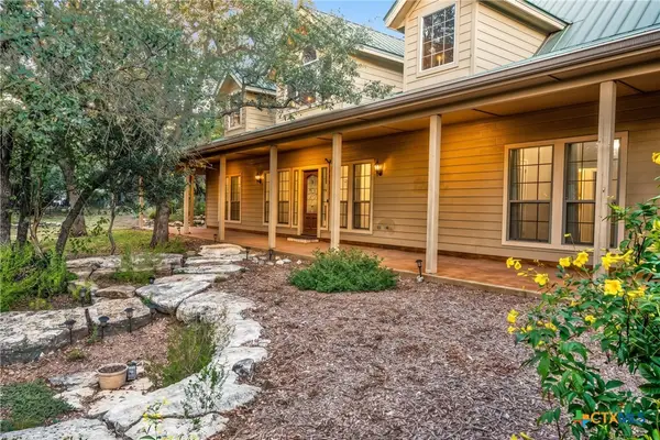 1761 Cottonwood Road, Fischer, TX 78623