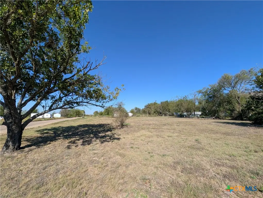 520 S High Street, Rogers, TX 76569 - #1