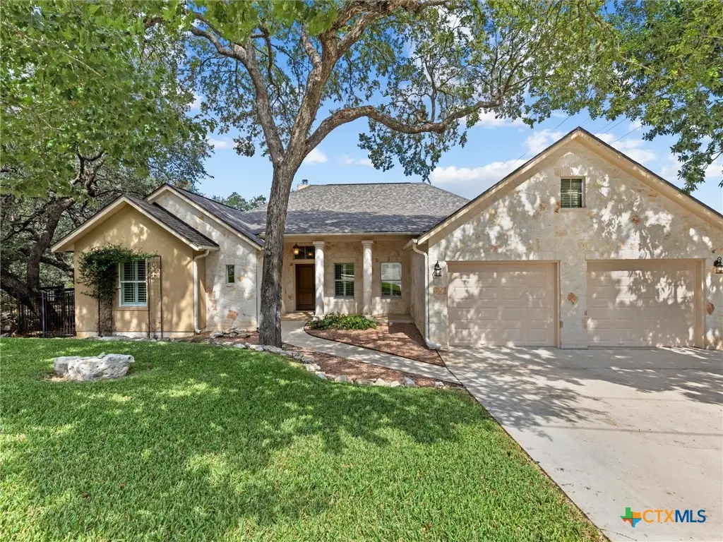 423 Elmwood Drive, New Braunfels, TX 78130 - #1
