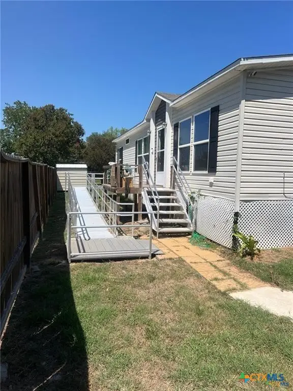 302 Antioch Street, Yoakum, TX 77995 - #2