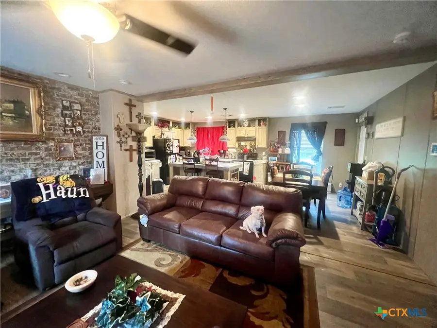 302 Antioch Street, Yoakum, TX 77995 - #3