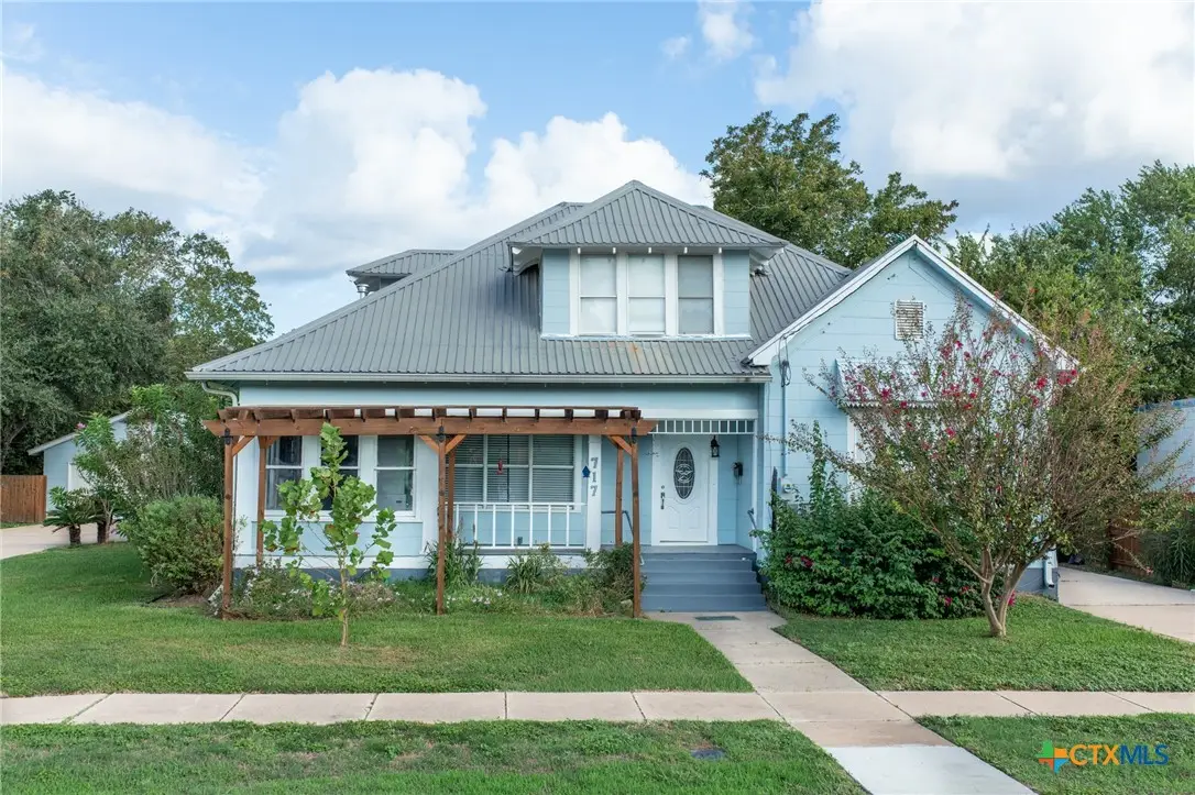 717 Saint Lawrence Street, Gonzales, TX 78629 - #1