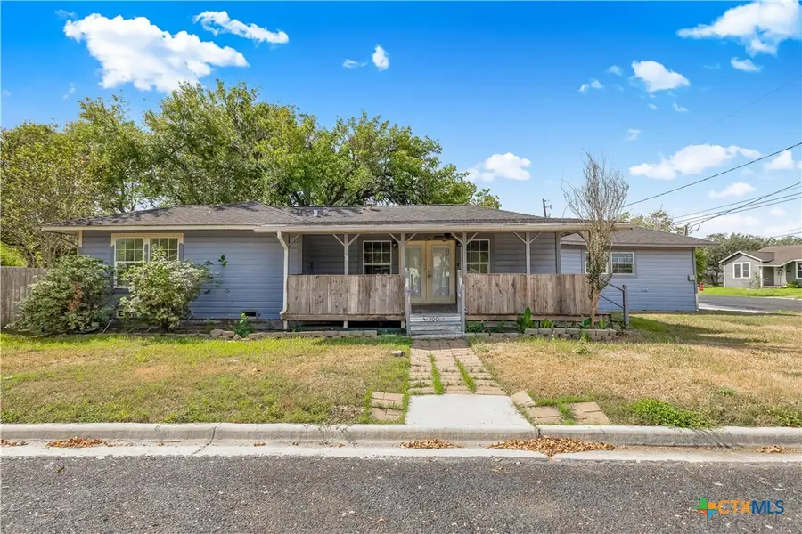 2001 E Forrest Street, Victoria, TX 77901 - #3