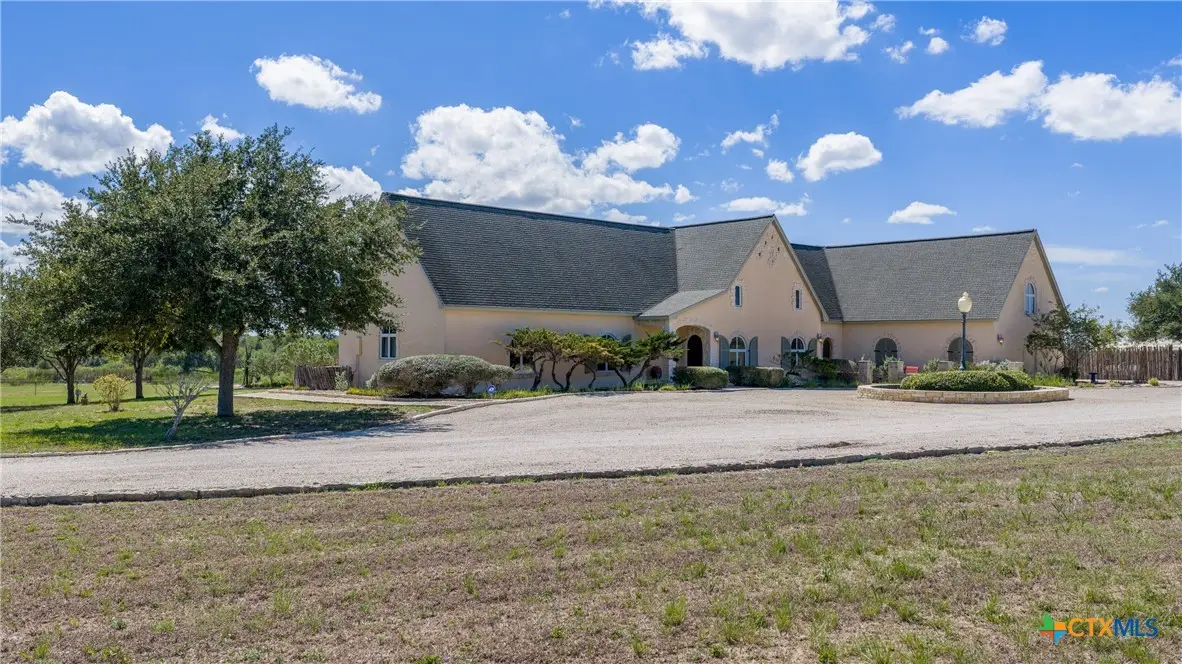5904 Old Yoakum Road, Cuero, TX 77954 - #1