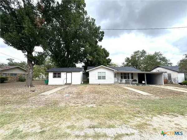 207 W Farish Avenue, Rosebud, TX 76570