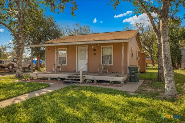 206 Alonzo Street, Cuero, TX 77954