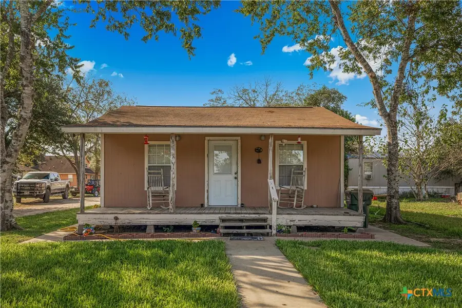 206 Alonzo Street, Cuero, TX 77954 - #2