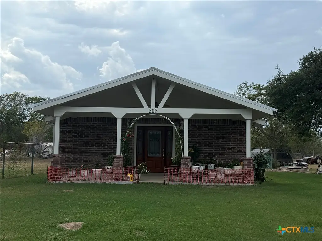 308 Nash Street, Cuero, TX 77954 - #1