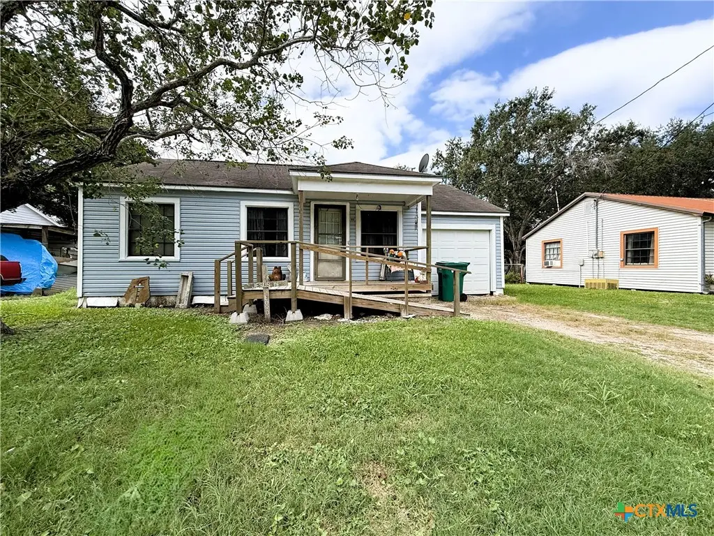 608 Hackberry, Ganado, TX 77967 - #1