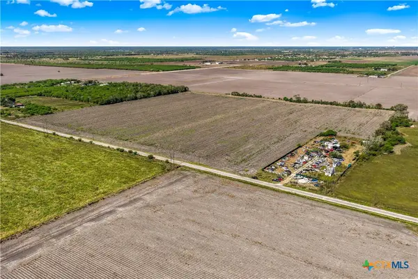 1880 Bayer Road, Victoria, TX 77905