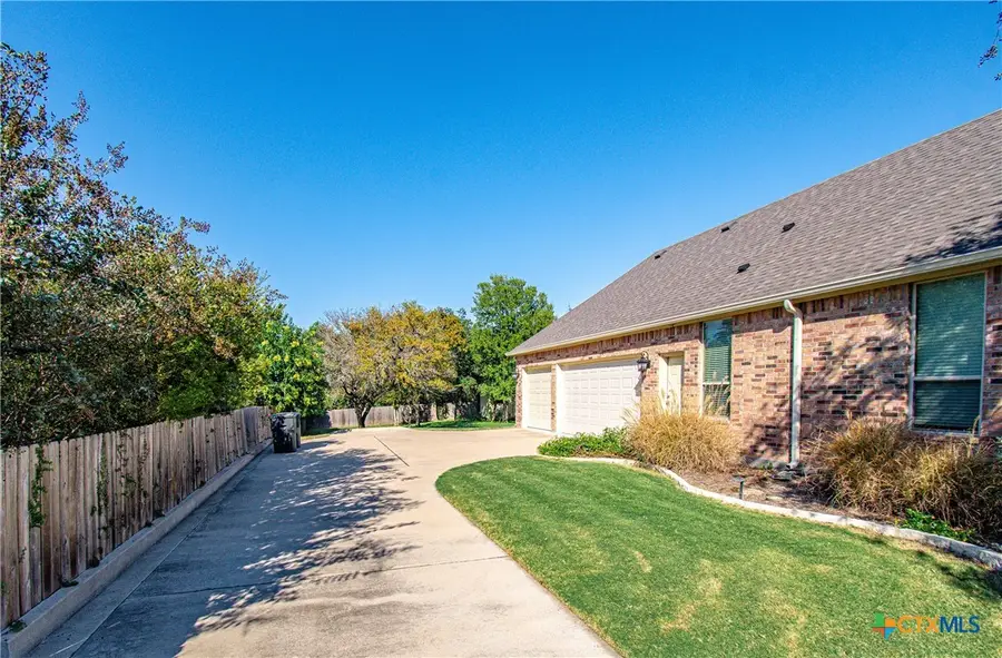 300 Eagle Landing Drive, Belton, TX 76513 - #3