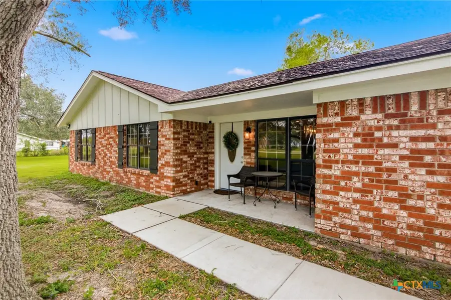 30 Sunrise Lane, Victoria, TX 77905 - #2