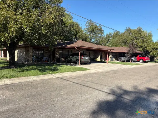 306 S Walnut Street, Lampasas, TX 76550
