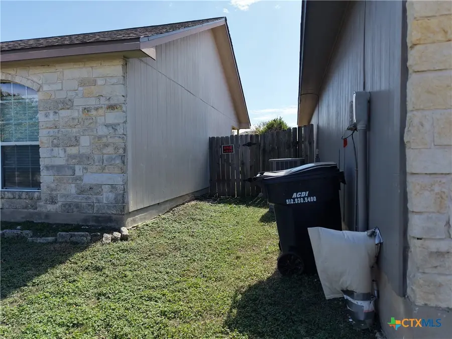 304 Moonstone Drive, Jarrell, TX 76537 - #3