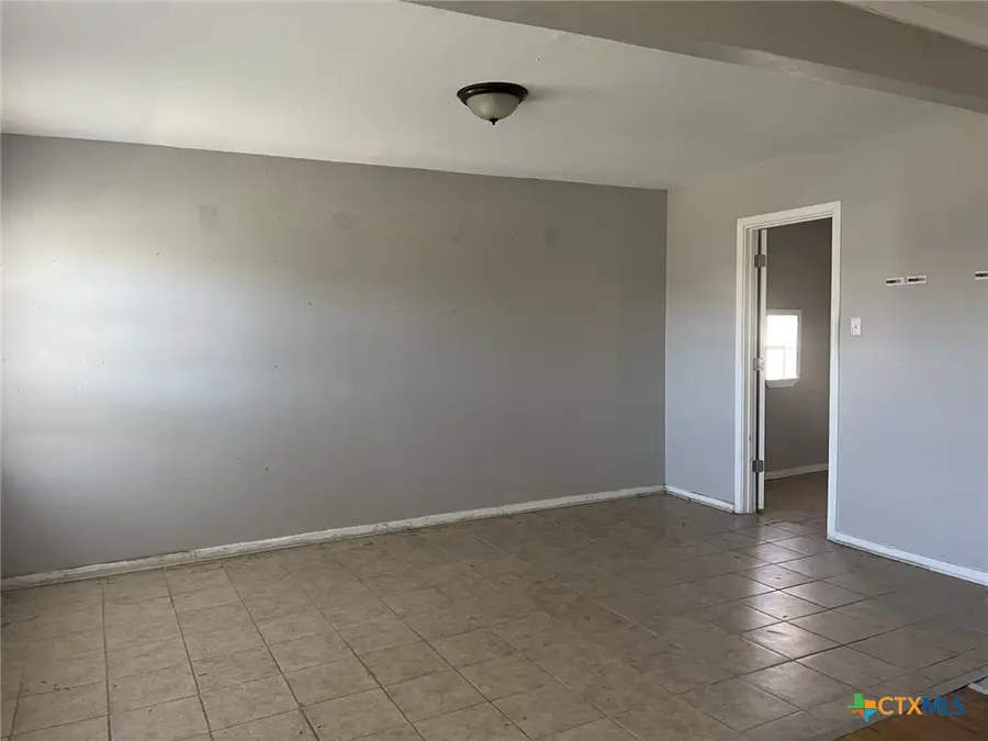 604 W Avenue A, Copperas Cove, TX 76522 - #3