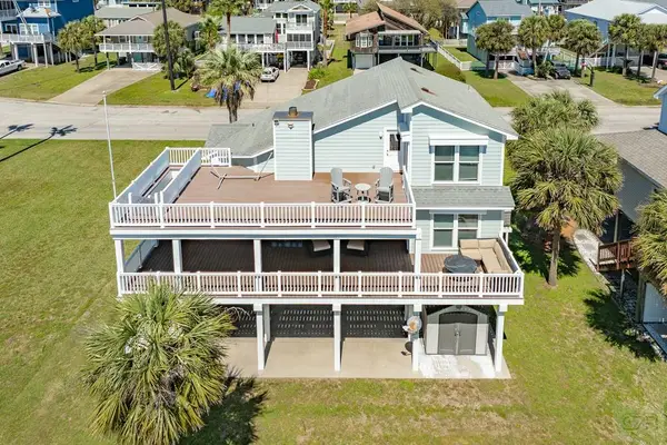 13827 Pirates Beach Blvd, Galveston, TX 77554