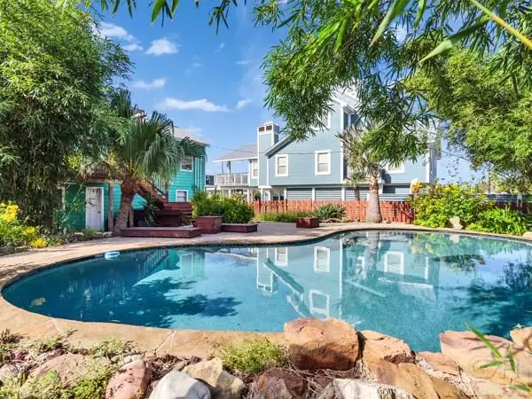 16542 John Silver Road, Jamaica Beach, TX 77554 - #2