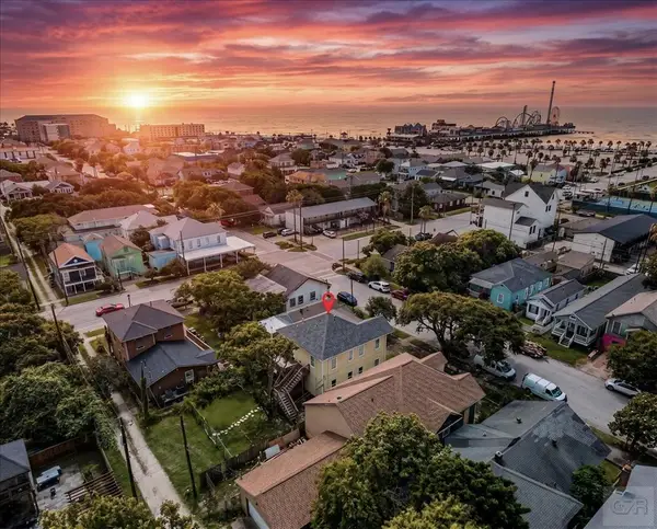 2710 Ave P 1/2, Galveston, TX 77550